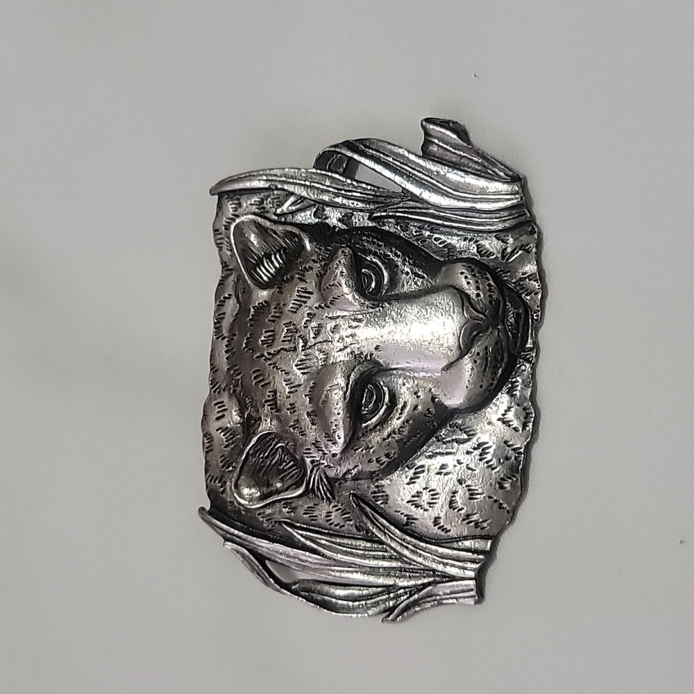 Brooch - Leopard Peeking Through Grass